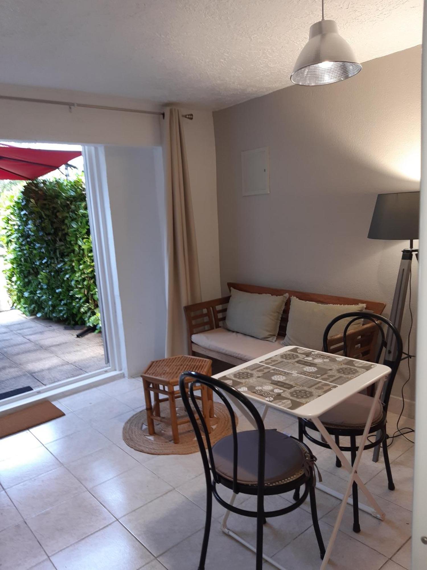 La Ferme De Manon Apartment Montferrat  Exterior photo